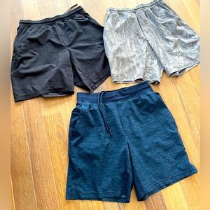 Lot of Men’s Lululemon shorts sz Small